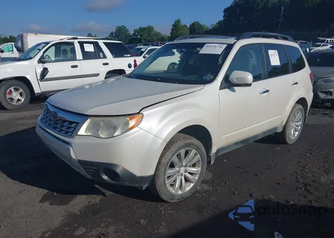 2011 Subaru Forester 2.5X Premium z USA, uszkodzony, nr VIN JF2SHADC1BG761496